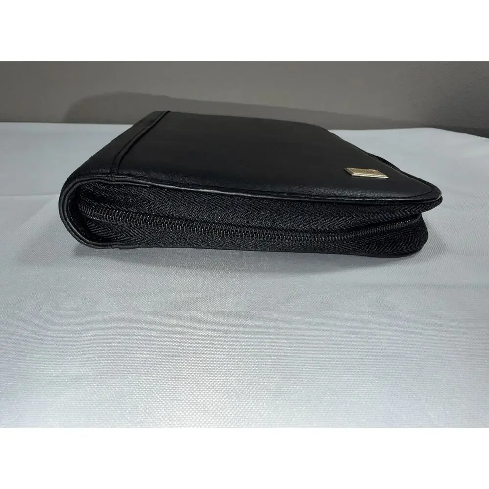 Daytimer Organizer Planner 7 Ring Genuine Leather Zipper Closure 7.25 x 9.75”
